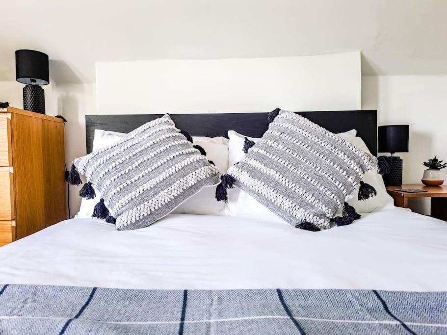 3 Bed Flat Near To Cardiff And Cardiff Bay Exterior foto