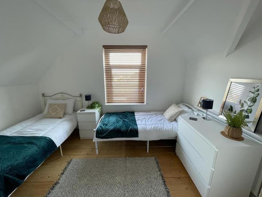 3 Bed Flat Near To Cardiff And Cardiff Bay Exterior foto